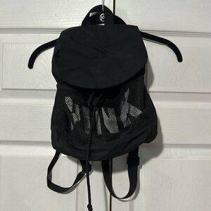 PINK Victoria's Secret Lightweight Drawstring Bag